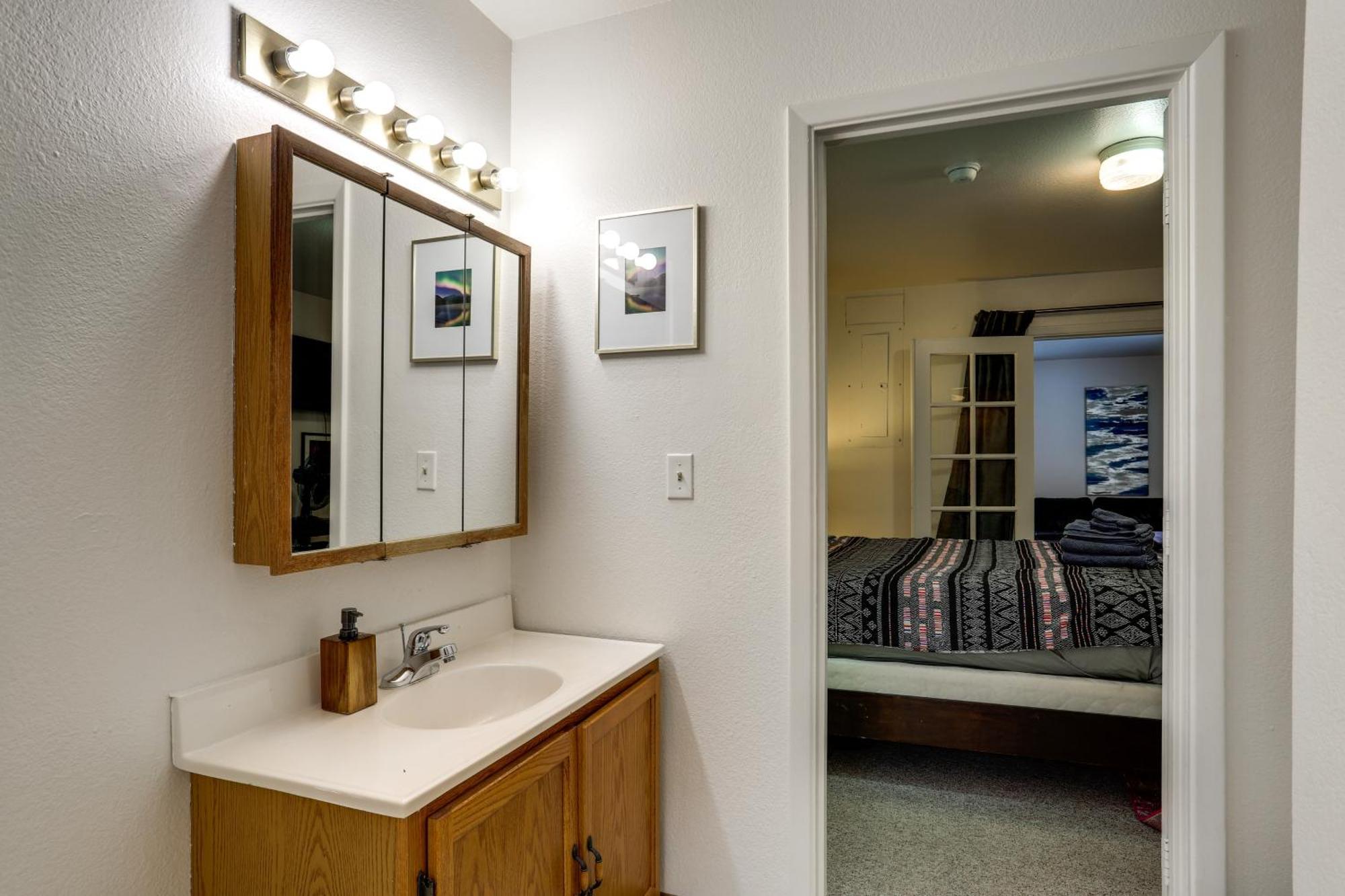 Waterfront Apt, Walk To Town And Coastal Trail! Anchorage Bagian luar foto