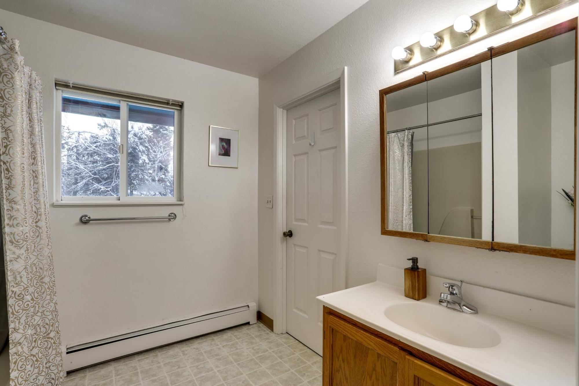 Waterfront Apt, Walk To Town And Coastal Trail! Anchorage Bagian luar foto