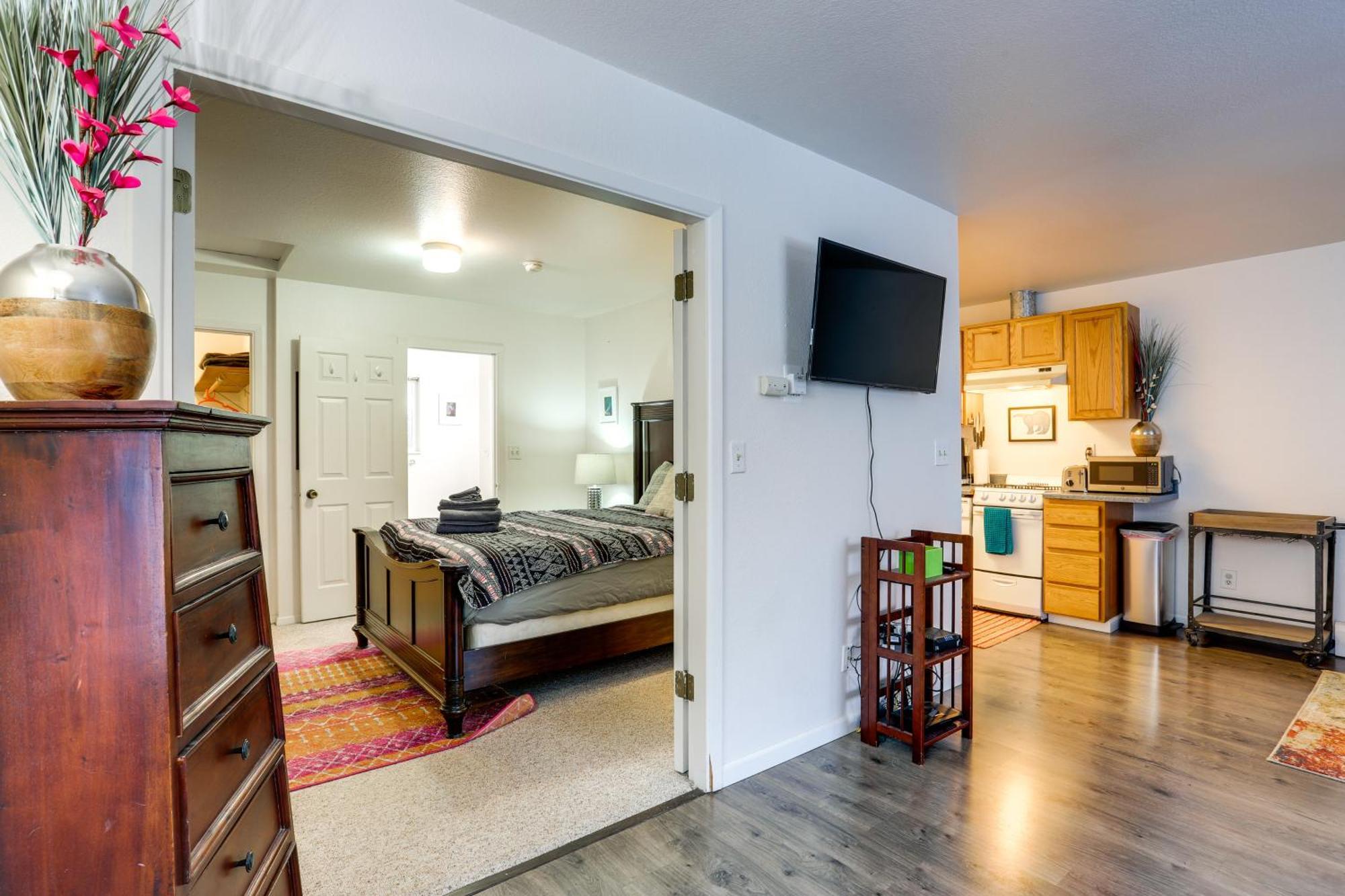 Waterfront Apt, Walk To Town And Coastal Trail! Anchorage Bagian luar foto